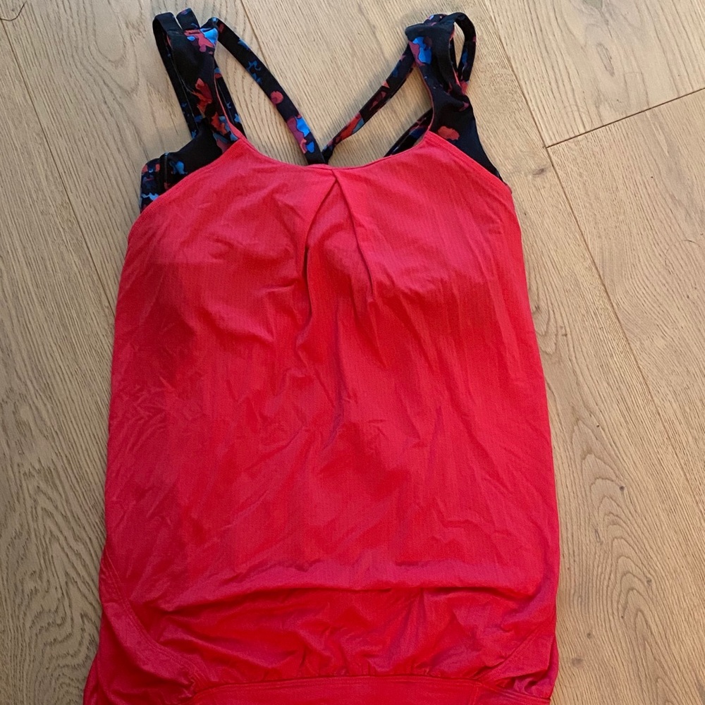 Lululemon Tank w/bra